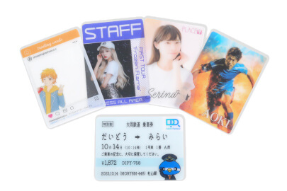 ビジュアルカードの種類とおすすめ7選｜オリジナル推し活グッズの作り方とは