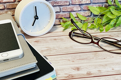 オリジナルグッズで整理整頓、職場でスッキリ新生活を迎えよう