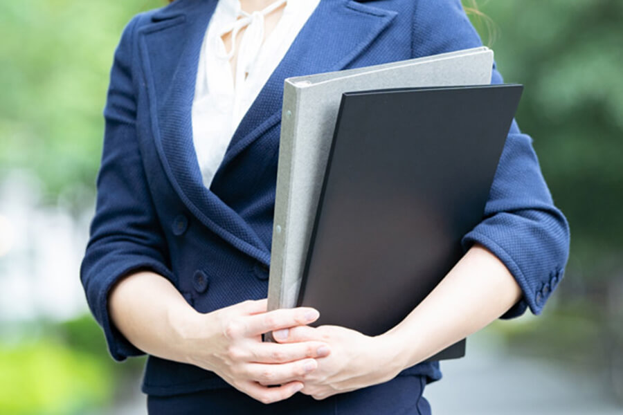 クリアファイルの種類はどれぐらいある？選び方も解説！