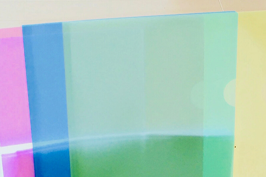 クリアファイルが割れる原因｜半円カットや三角形の役割