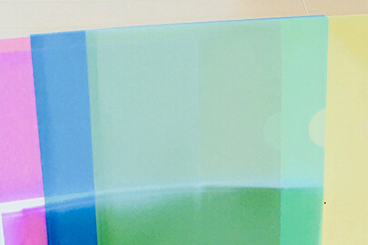 クリアファイルが割れる原因|半円カットや三角形の役割