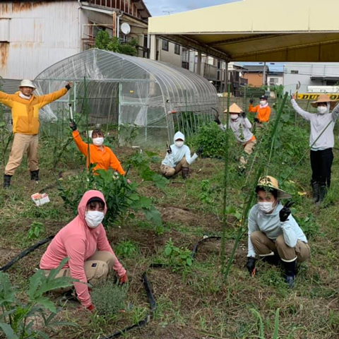 スーパーガールズ登場!