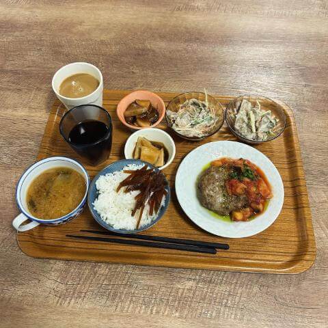 ハンバーグ秋のラタトゥイユソース