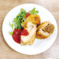 鶏むね肉のチーズ舞茸ロール