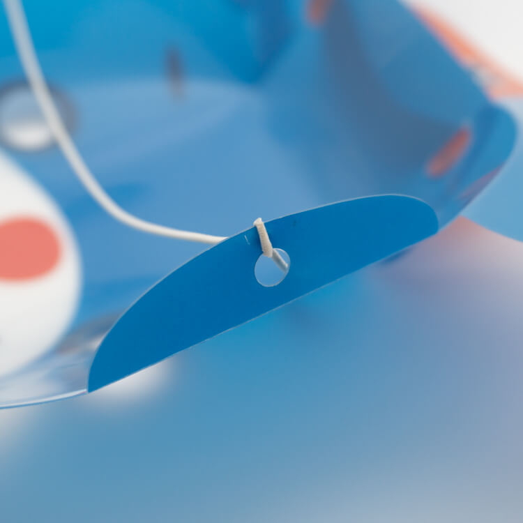 組み立てお面-ゴム取り付け-写真