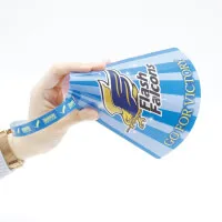 組み立てメガホンうちわ-手に持つ-写真
