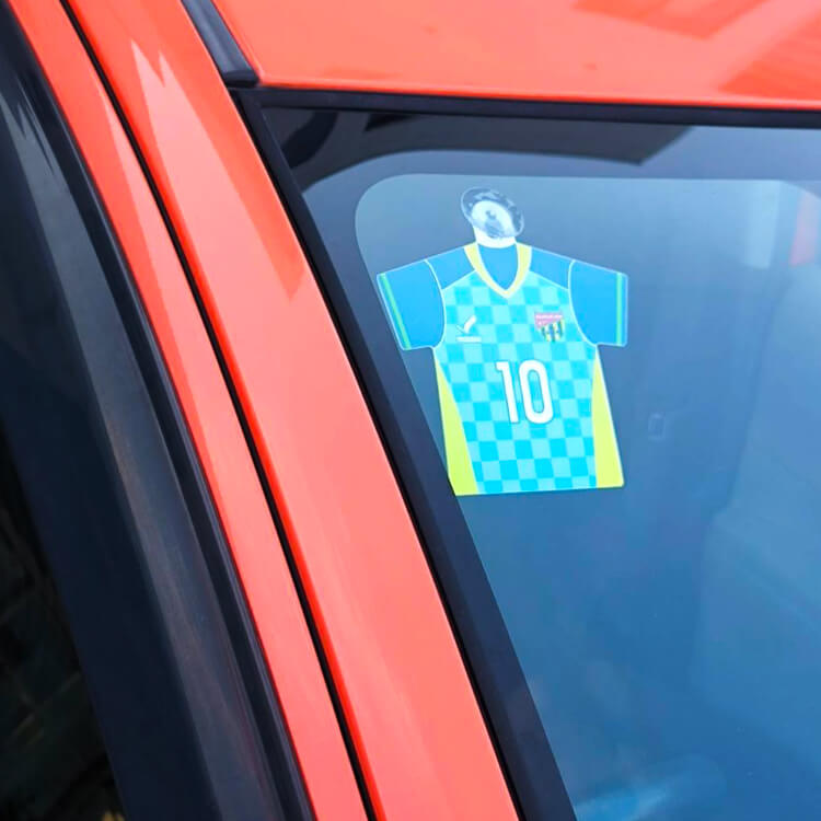 吸盤ステッカー(ユニフォーム)-車の窓に貼る-写真