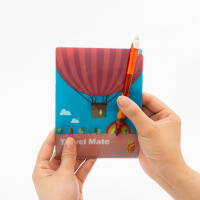 トラベルメイト-ペンホルダーにペンを挿す-サムネイル写真