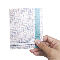 持ち運びやすい大きさです。