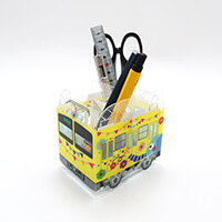 組み立てスマホ・ペンスタンド(乗り物タイプ)-使用イメージ-サムネイル写真