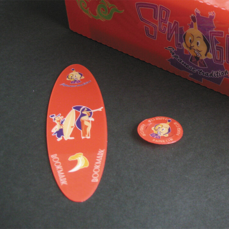 切り取った後、しおりとクリップになるので捨てるところ無しです。