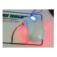 光学式マウスも使用できます。