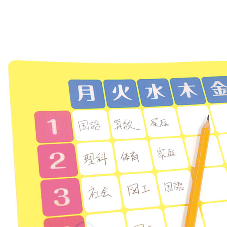 鉛筆で自由にスイスイ書き込めます。