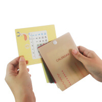 スライドカレンダー-カレンダーをスライドして出すところ-サムネイル写真