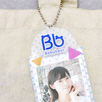 チェキ用ケース-ボールチェーンを付けた状態-サムネイル写真