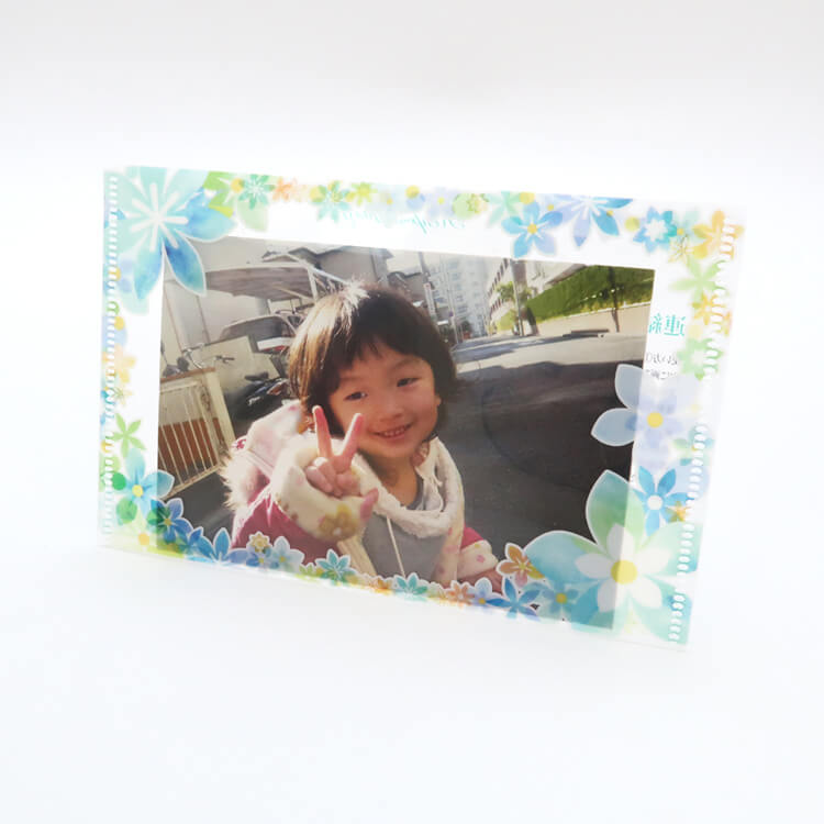 スタンドとしても飾れます。