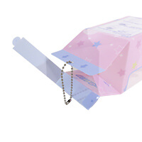 ケース上部の穴にボールチェーンを通すことができます。-サムネイル写真