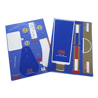 スポンジで作ったボールを発射台からゴールに向けてシュート！。