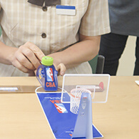 納品時はシート状でかさばらず、保管、配布しやすいです。