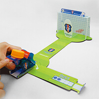 ペットボトルのキャップ1個で楽しむことが出来ます。