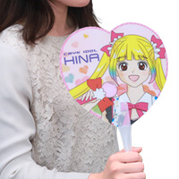 取っ手があり、しっかりとした扇ぎ心地です。