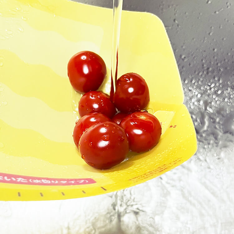 水洗いする時も便利に使用できます。