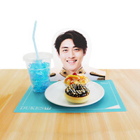 推しと向かい合って食事しているかのような気分が味わえます。