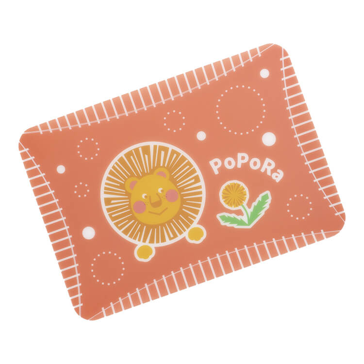 納品時はシート状でかさばらず、保管、配布しやすいです。