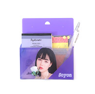 タレントグッズデザイン-小物を入れた様子