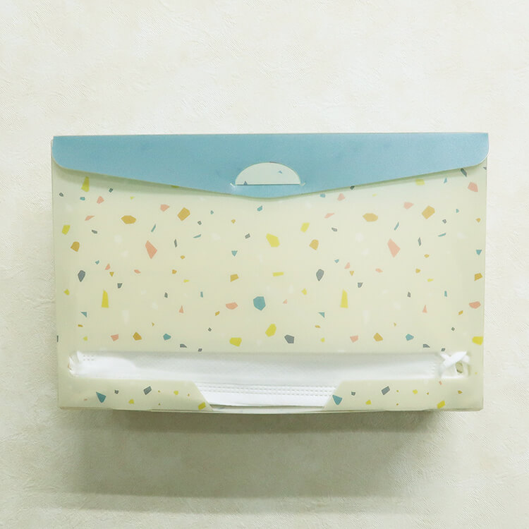 壁に設置して使うことができます。