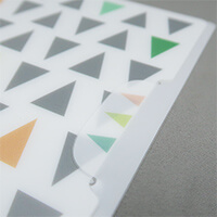 フックで落下を防ぎます。