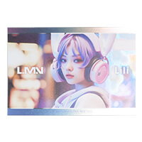 人物デザイン-光を当てた写真-サムネイル写真