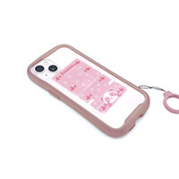 スマホケースの裏面を利用して収納することもできます。