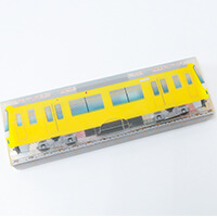 広告面積が大きく、デザインがしっかり目立ちます。(画像は電車柄)