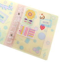 リフィルにシールを貼って楽しみます。貼ったシールははがせます。-サムネイル写真