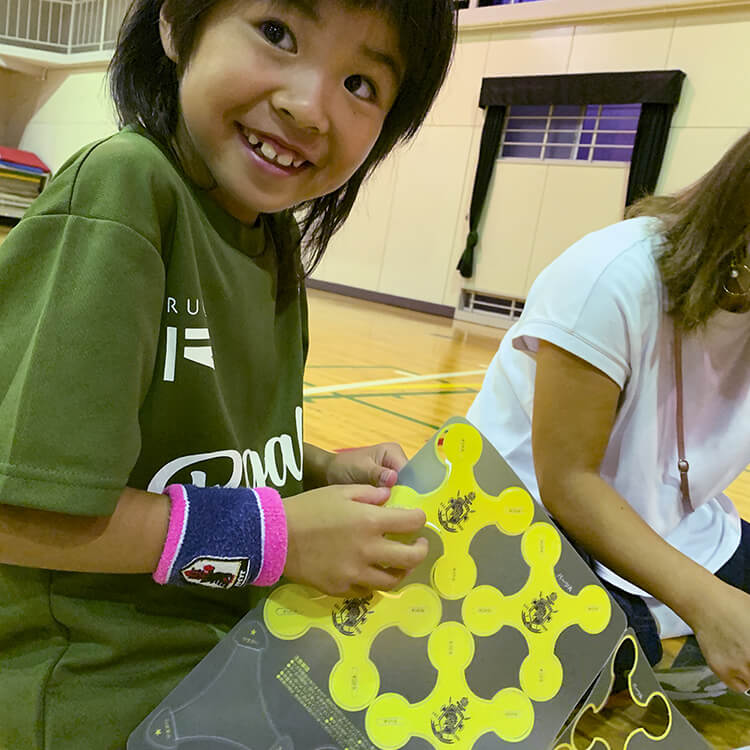 パズルボール組み立て風景-写真