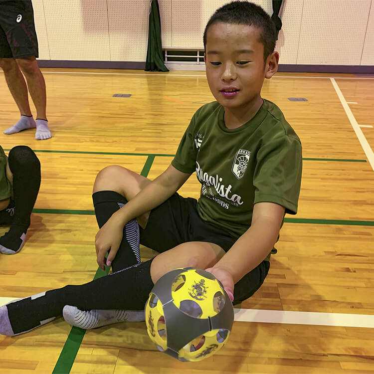 パズルボール組み立て風景-写真