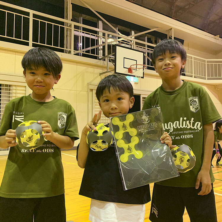 パズルボール組み立て風景-写真