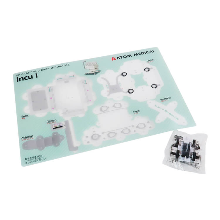 アトムメディカル株式会社様_PPクラフト プルバックカー オリジナル「インキュi」-シート-写真