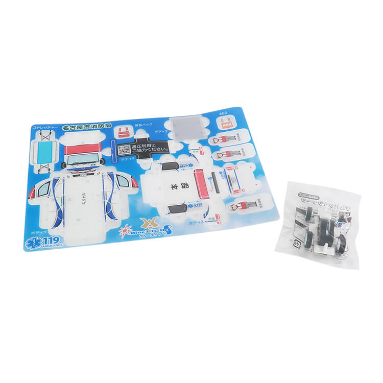 名古屋市消防局様_PPクラフト プルバックカー(救急車)「Blue EIGHT(ブルーエイト)」-シート-写真