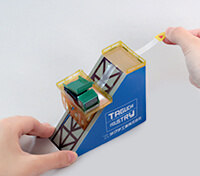 タグチ工業株式会社様_オリジナルPPクラフト「インクライン」-登っていく様子を再現-サムネイル写真