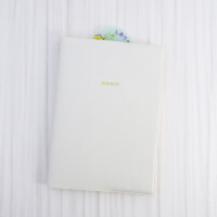 手帳にはさんで持ち運びでき、どこでも扇げます。