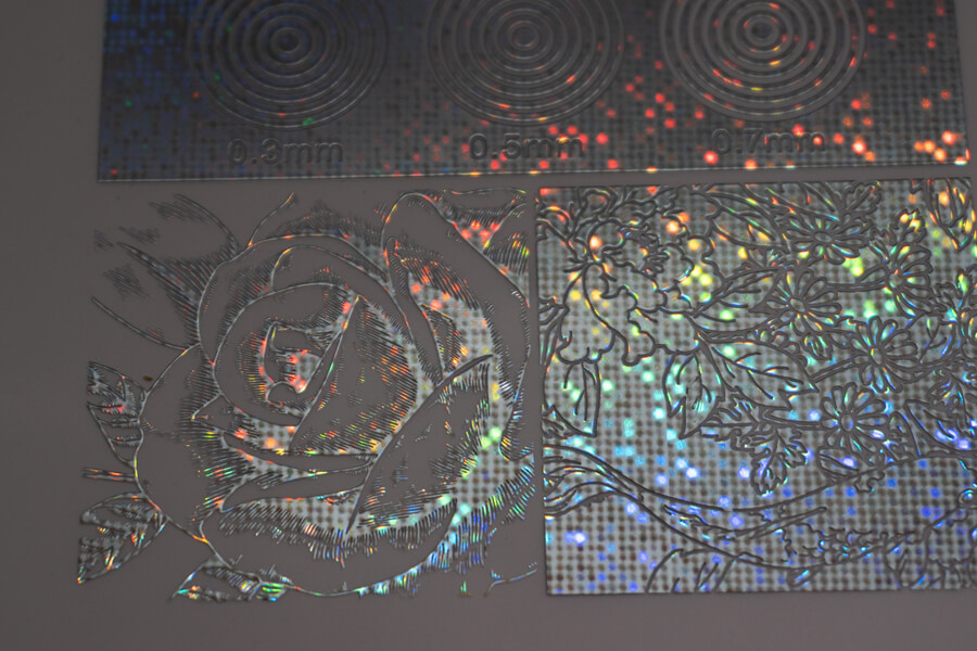 箔押し印刷 厚盛の箔押し印刷で期待に応える目立つデザイン特集