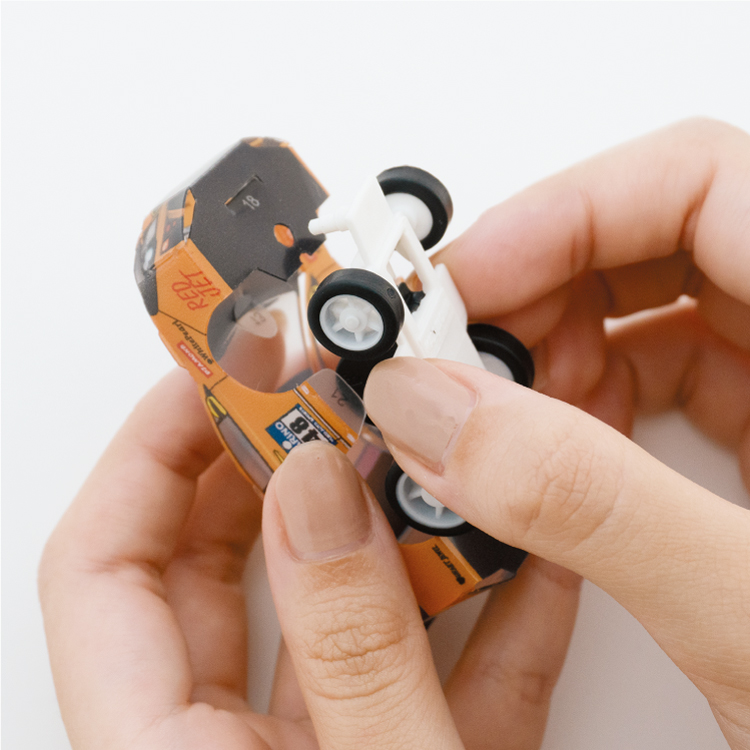 シャーシをセットする-写真